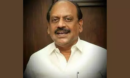 தாம்பரத்தில் பள்ளம் மேடான சாலைகளை சரி செய்யாததால் பொதுமக்கள் அவதி- தா.மோ.அன்பரசன் 20ந்தேதி ஆய்வு