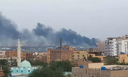 சூடானில் ஆயுதப்படைகள் மோதல் 3-வது நாளாக நீடிப்பு: பொதுமக்கள் உயிரிழப்பு 97 ஆக உயர்வு