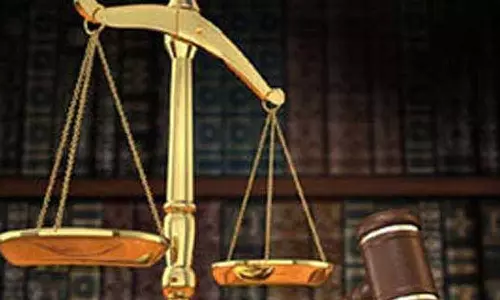 ஊத்தங்கரை அருகே கொதிக்கும் எண்ணையை மனைவி முகத்தில் ஊற்றிய டிரைவர் மீது வழக்கு