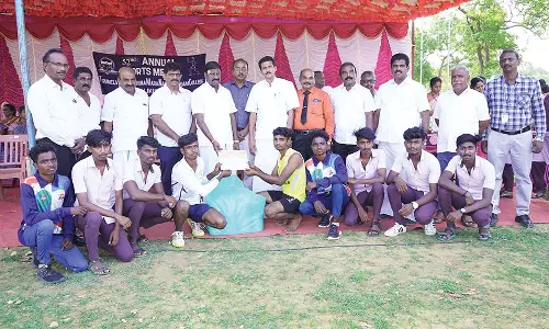 தெற்கு கள்ளிகுளம் தட்சணமாற நாடார் சங்க கல்லூரியில் விளையாட்டு விழா