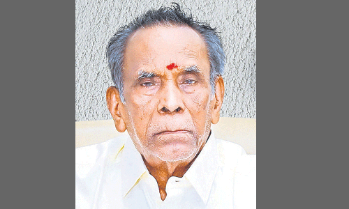 கே.டி.ராஜேந்திரபாலாஜியின் தந்தை மரணம்; கட்சியினர்-முக்கிய பிரமுகர்கள் அஞ்சலி