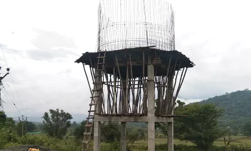 தோலம்பாளையத்தில் 2 ஆண்டுகள் ஆகியும் நிறைவடையாத மேல்நிலை நீர்த்தேக்க தொட்டி அமைக்கும் பணி