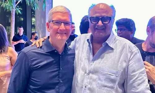 ஆப்பிள் சி.இ.ஓ.வை சந்தித்த திரைப்பிரபலங்கள்.. வைரலாகும் புகைப்படங்கள்