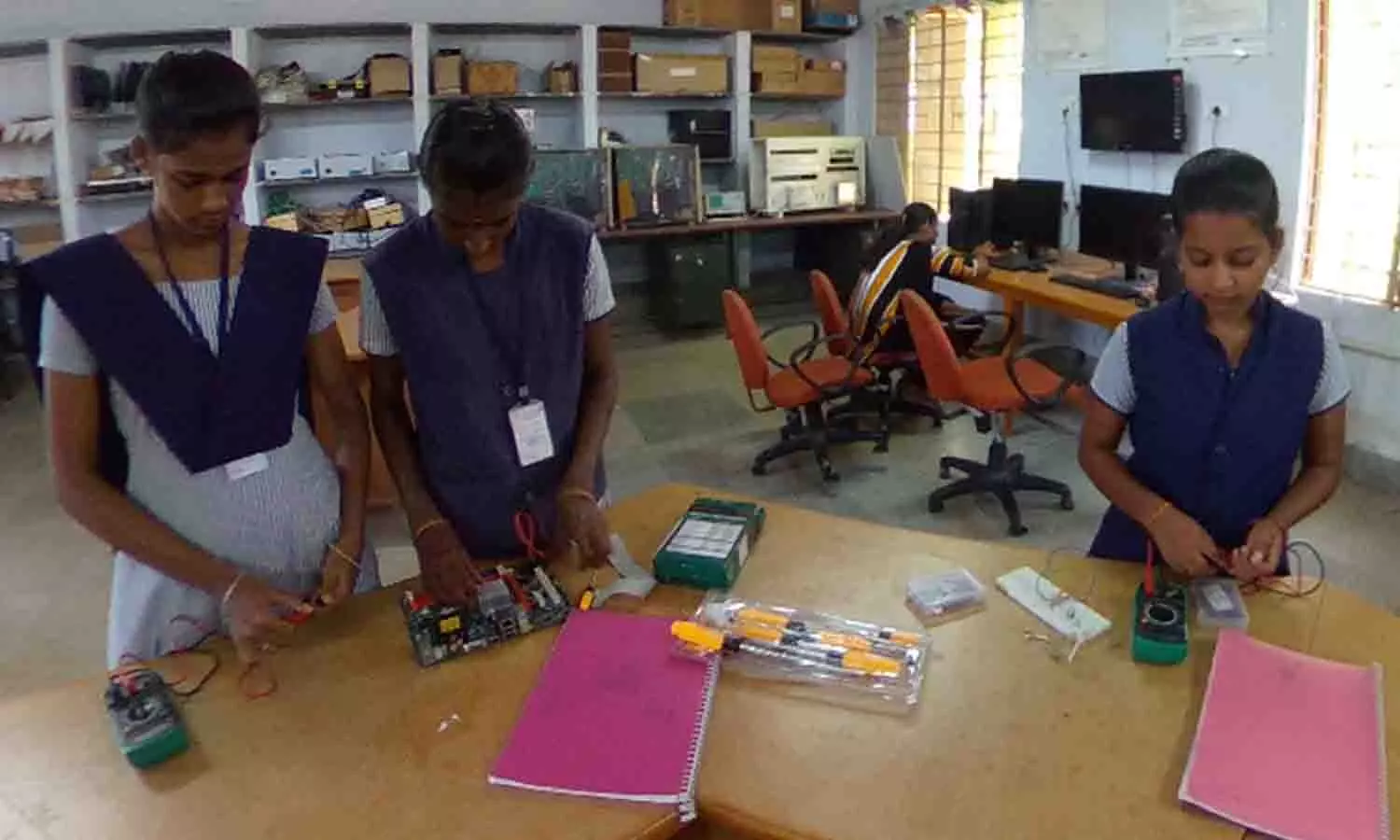 புதிய தொழிற்பயிற்சி நிலையங்கள் தொடங்க விண்ணப்பிக்கலாம்