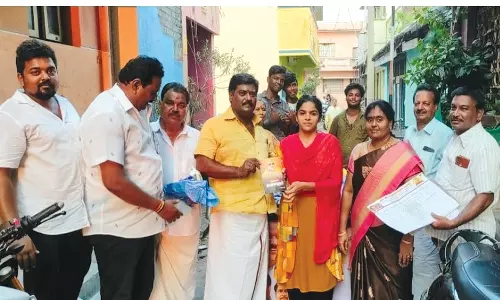 திருக்கோவிலூர் நகராட்சியில்   தி.மு.க.வினர் வீடு வீடாக சென்று உறுப்பினர் சேர்க்கை