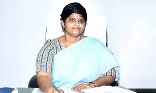 பிளாஸ்டிக் பயன்பாட்டை தவிர்க்கும் சிறந்த பள்ளி, கல்லூரி, வணிக வளாகத்திற்கு மஞ்சள் பை விருது-அரியலூர் மாவட்ட கலெக்டர் ரமணசரஸ்வதி அழைப்பு