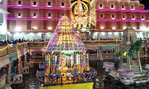 சிவகாசி மாரியம்மன் கோவில் தெப்ப உற்சவம்