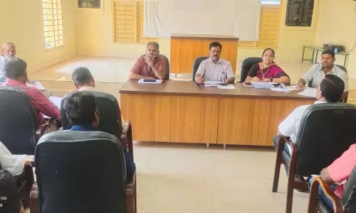 வளர்ச்சி பணிகள் குறித்து ஆய்வு கூட்டம்