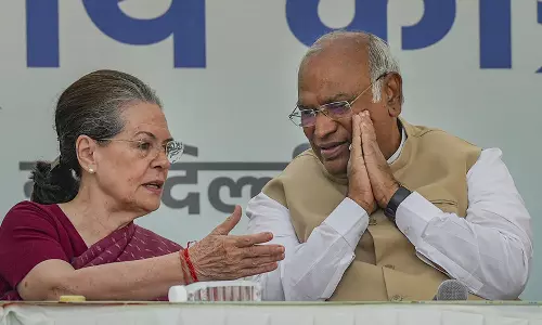 கர்நாடக தேர்தல் - சோனியா, ராகுல், மல்லிகார்ஜுன் கார்கே உள்பட 40 நட்சத்திர பேச்சாளர்கள் பட்டியல் வெளியீடு