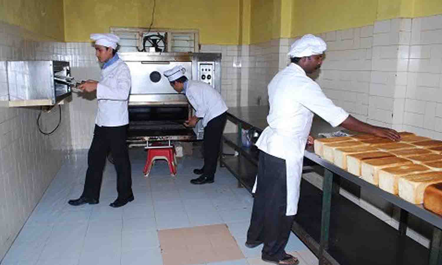 ஓட்டல் மேனேஜ்மென்ட் பட்டப்படிப்பு ஆதிதிராவிட மாணவர்கள் விண்ணப்பிக்கலாம்