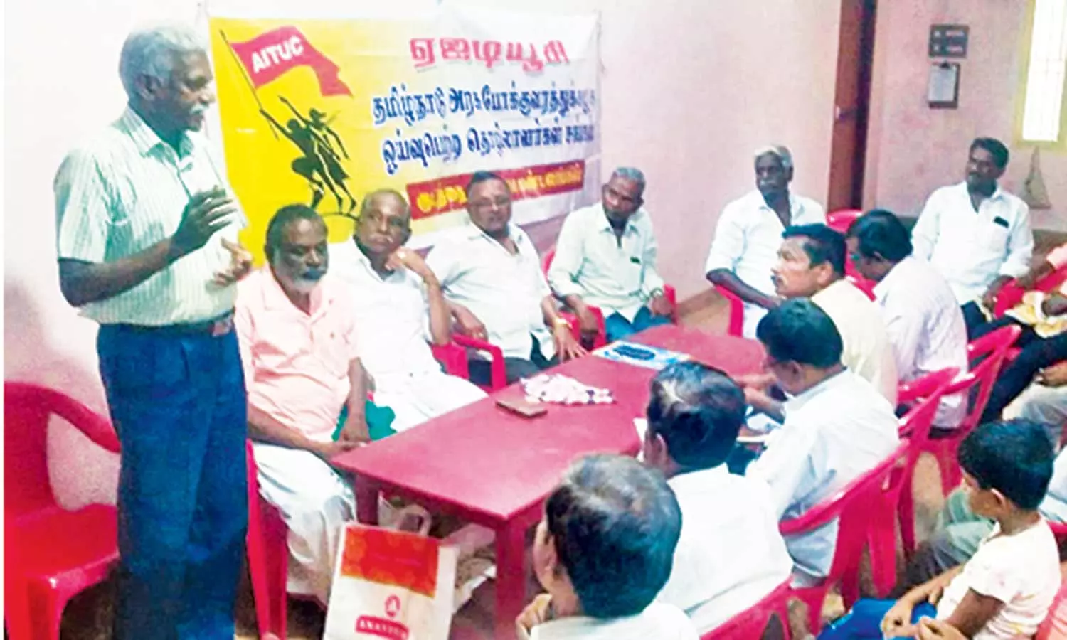 தஞ்சையில் நாளை தொழிற்சாலை சட்ட திருத்தத்தை கைவிடக்கோரி ஆர்ப்பாட்டம் தஞ்சையில் நாளை தொழிற்சாலை சட்ட திருத்தத்தை கைவிடக்கோரி ஆர்ப்பாட்டம்