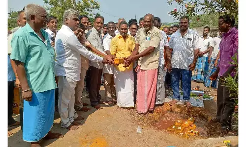 சாலை சீரமைப்பு பணி