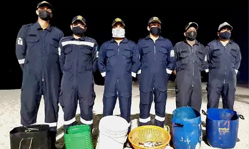 மண்டபம் அருகே ரூ.53 லட்சம் மதிப்புள்ள கடல் அட்டைகள் பறிமுதல்- இலங்கைக்கு கடத்த திட்டமா?