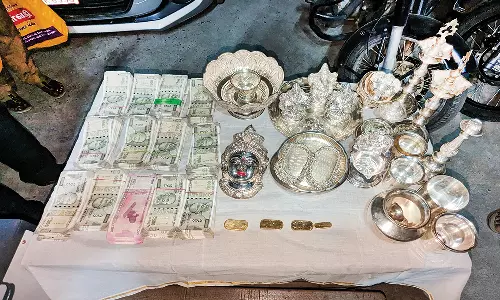 பழனியில் டாக்டர் வீட்டில் கொள்ளையடித்த முன்னாள் கார் டிரைவர் கைது