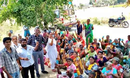 ஓ.ஆர்.எஸ். கரைசல் வழங்கும் நிகழ்ச்சி