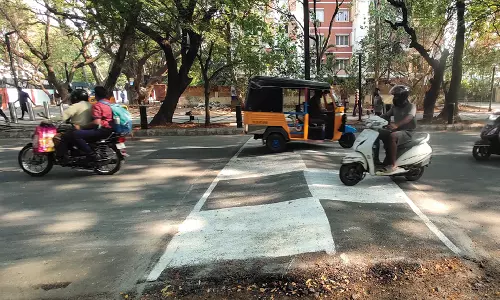 கோவை ரேஸ்கோர்சில் 5 இடங்களில் வேகத்தடை