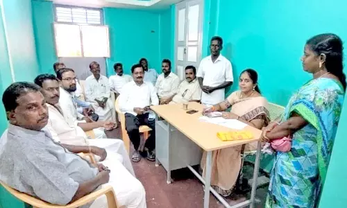 காங்கிரசார் ஆர்ப்பாட்டம் ஒத்திவைப்பு - அமைதி பேச்சு வார்த்தையில் முடிவு