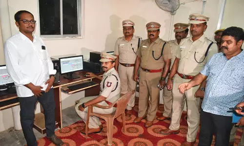 போலீஸ் நிலையங்களில்    மக்கள் கொடுக்கும் புகார் மனுக்கள் மீது  நடவடிக்கை எடுக்க புதிய செயலி