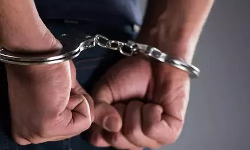 ரியல் எஸ்டேட் தொழில் செய்தவர் கொலை: சென்னை வாலிபர் உள்பட 3 பேர் கைது