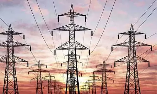 தமிழக வரலாற்றில் முதல் முறை ஒரே நாளில் 41.82 கோடி யூனிட் மின் நுகர்வு