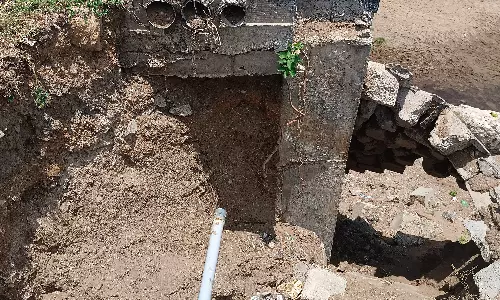 அங்கனூர் கிராமத்தில் சிதிலமடைந்த பாலத்தை சீரமைக்க பொதுமக்கள் கோரிக்கை