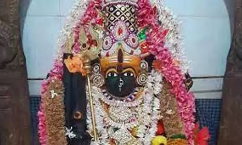 கரூர் அம்மன் கோவில்களில் சிறப்பு அபிஷேகம்