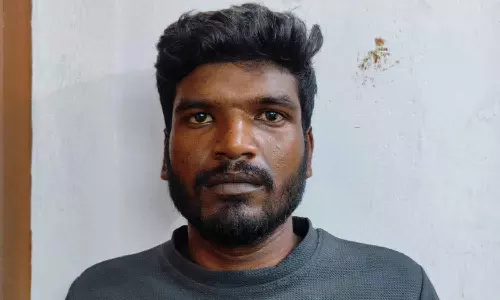 ஆபாச வீடியோக்களை கணவருக்கு அனுப்பி தொல்லை கொடுத்ததால் இளம்பெண் தற்கொலை- கள்ளக்காதலன் கைது