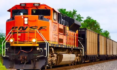 ஊழியர்களின் சாமர்த்தியத்தால் பெரும் விபத்து தவிர்ப்பு