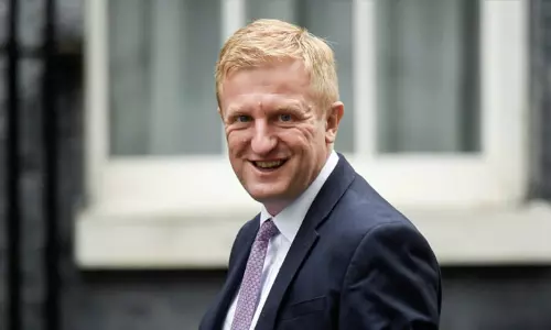 இங்கிலாந்தின் புதிய துணை பிரதமராக ஆலிவர் டவுடன் நியமனம்