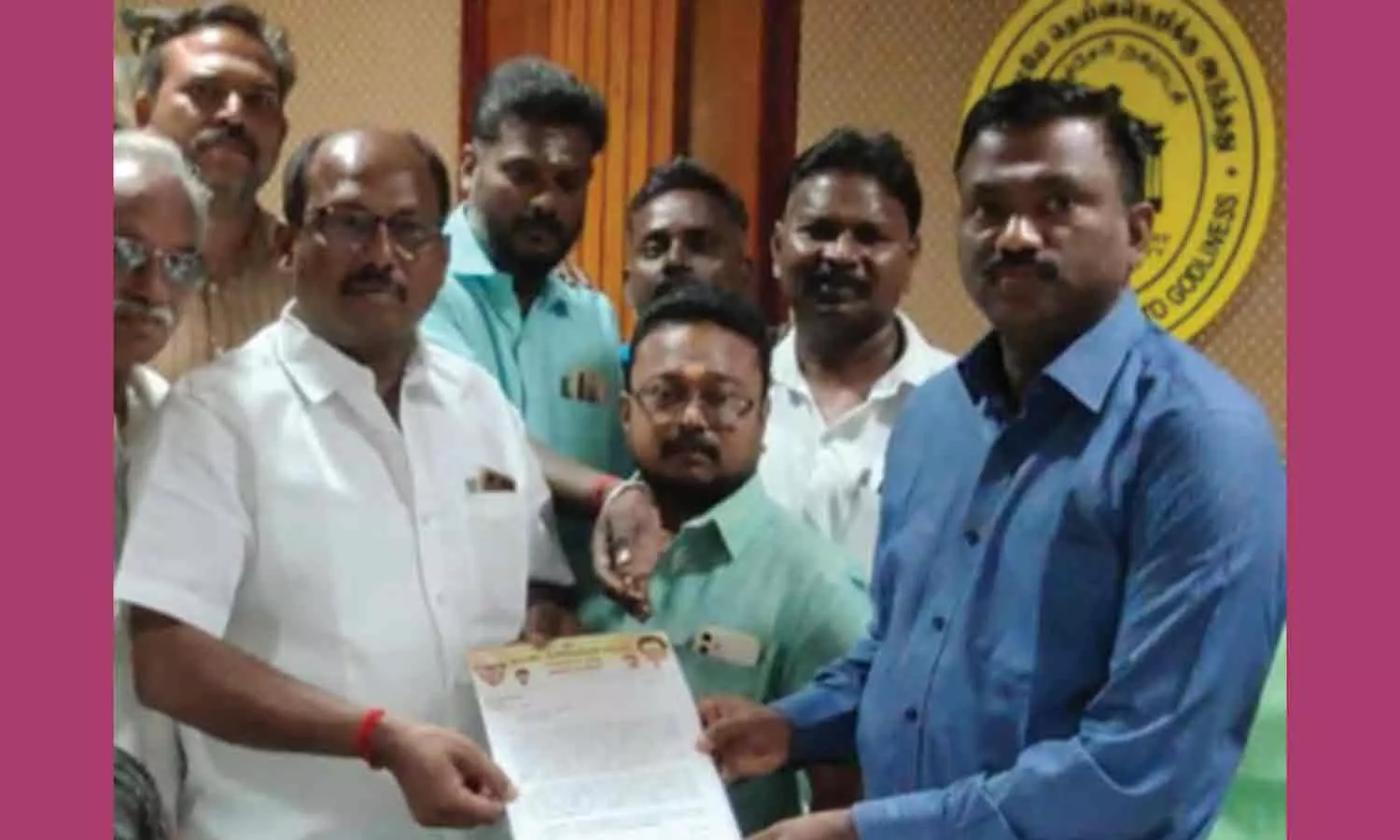 தெருநாய்களை கட்டுப்படுத்தாவிட்டால் போராட்டம் தெருநாய்களை கட்டுப்படுத்தாவிட்டால் போராட்டம்