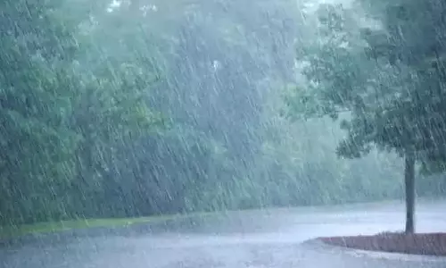 காங்கயத்தில் இடி மின்னலுடன் கனமழை