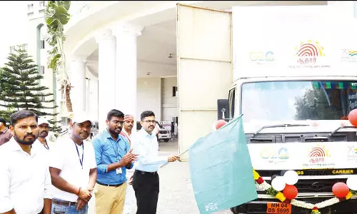 ஆதார் ஆவணங்களை புதுப்பிக்க வாகன வசதி