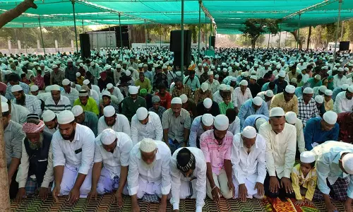 பண்ருட்டி, திண்டிவனத்தில்   ரம்ஜான் சிறப்பு தொழுகை