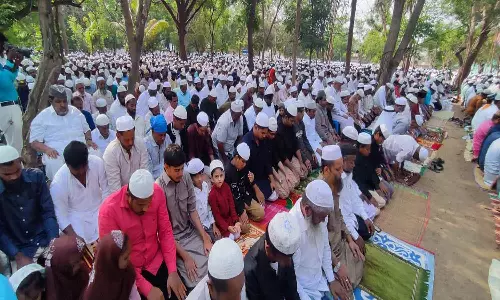 வேலூரில் ரம்ஜான் சிறப்பு தொழுகை