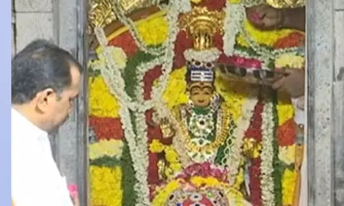 மீன ராசியில் இருந்து மேஷ ராசிக்கு இடம் பெயர்ந்தார் குருபகவான்