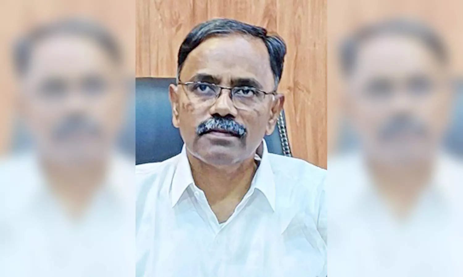 சீர்காழி சட்டைநாதர் கோவில் கும்பாபிஷேகத்துக்கு கலெக்டருக்கு அழைப்பு