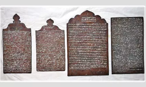 ஆழ்வார்திருநகரி ஆதிநாதர் ஆழ்வார் கோவிலில் திருமலை நாயக்கரின் செப்பு பட்டயங்கள் கண்டுபிடிப்பு