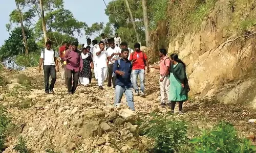 400 ஆண்டுகள் பழமையான வெள்ளகவி கிராமத்தில் முதன்முறையாக சட்ட விழிப்புணர்வு முகாம்