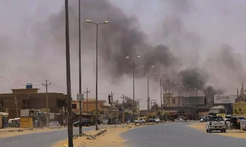 சூடானில் உள்நாட்டு போர்- இந்தியர்கள் உள்பட 150 பேரை சவூதி அரேபியா மீட்டது