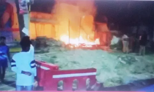 குடிசை வீட்டில் தீ விபத்து