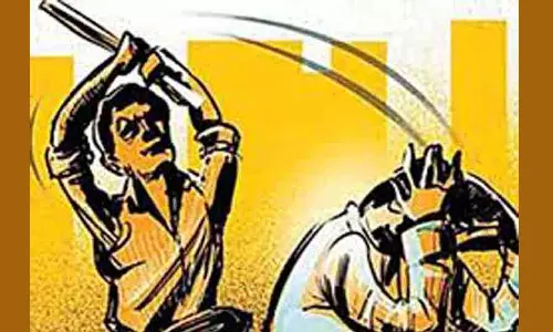 மது குடிக்க பணம் தராதவர் மீது தாக்குதல்