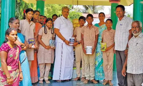 தேசிய திறனாய்வு தேர்வில் சிறப்பிடம் பிடித்த குரவப்புலம் பள்ளி மாணவர்கள்