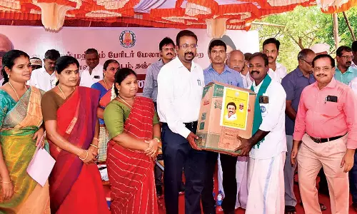 330 பயனாளிகளுக்கு ரூ.51 லட்சத்தில் நலத்திட்ட உதவிகள் வழங்கல்