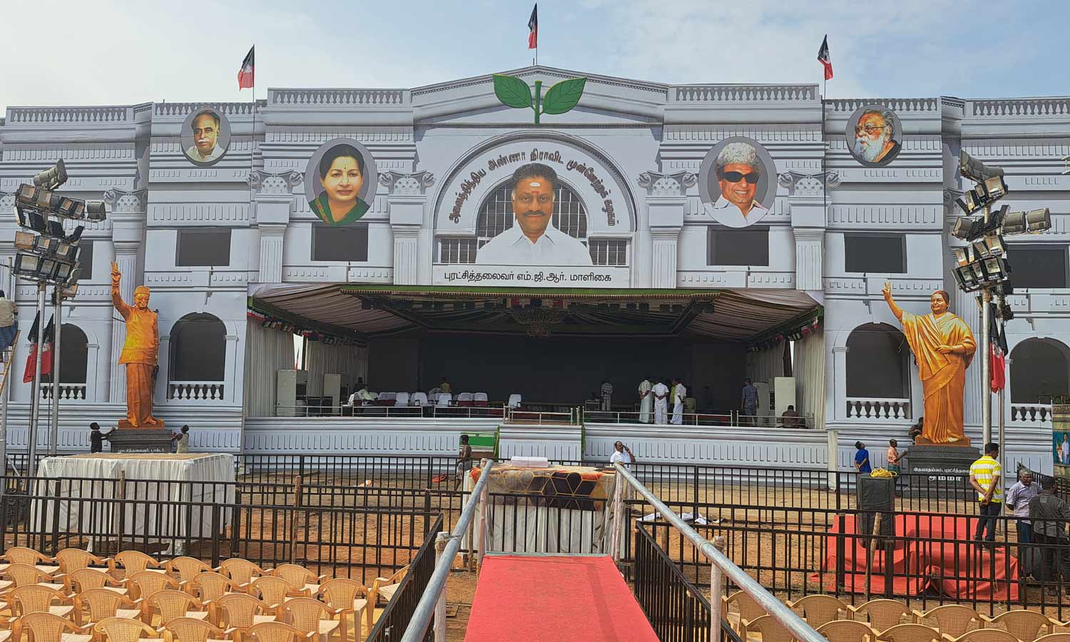 கொடி, சின்னம் பயன்படுத்திய விவகாரம்: நடவடிக்கை எடுக்காவிட்டால் வழக்கு தொடருவோம் அ.தி.மு.க. நிர்வாகிகள்