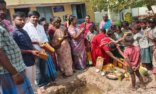 ஆரம்ப பள்ளியில் சமையலறை கட்டிட பணி