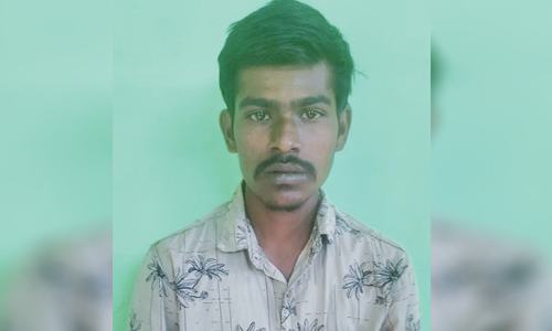 நாமக்கல்லில் கார், மோட்டார் சைக்கிள் திருடிய வாலிபர் கைது