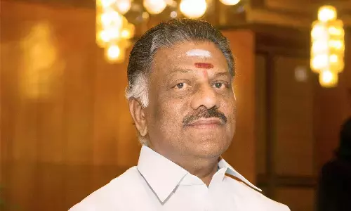 கோலார் தங்கவயல் தொகுதியில் ஓ.பன்னீர்செல்வம் தரப்பு வேட்பாளர் வாபஸ்