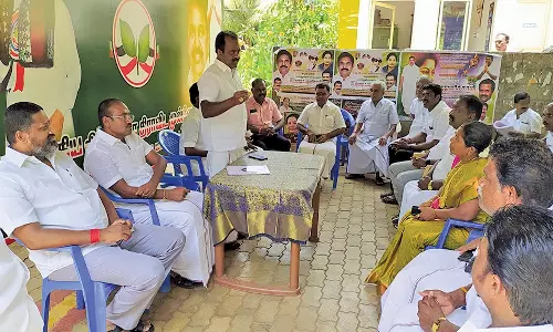 கனிம வளங்கள் கேரளாவிற்கு கொண்டு செல்ல எதிர்ப்பு: அ.தி.மு.க. சார்பில் போராட்டங்கள் நடத்த முடிவு