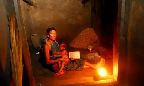 இருளில்  மூழ்கிய 50 மலைகிராமங்கள்