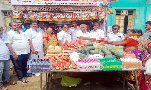 திண்டிவனம் நேரு வீதியில்  நீர் மோர் பந்தல்: அமைச்சர் செஞ்சி மஸ்தான் திறந்து வைத்தார்